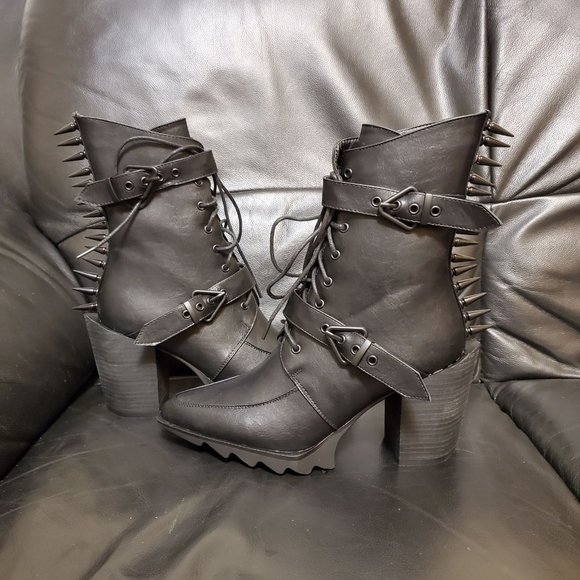 Widow Shoes - Goth Emo Deadly Spiked Cowboy Boots 7